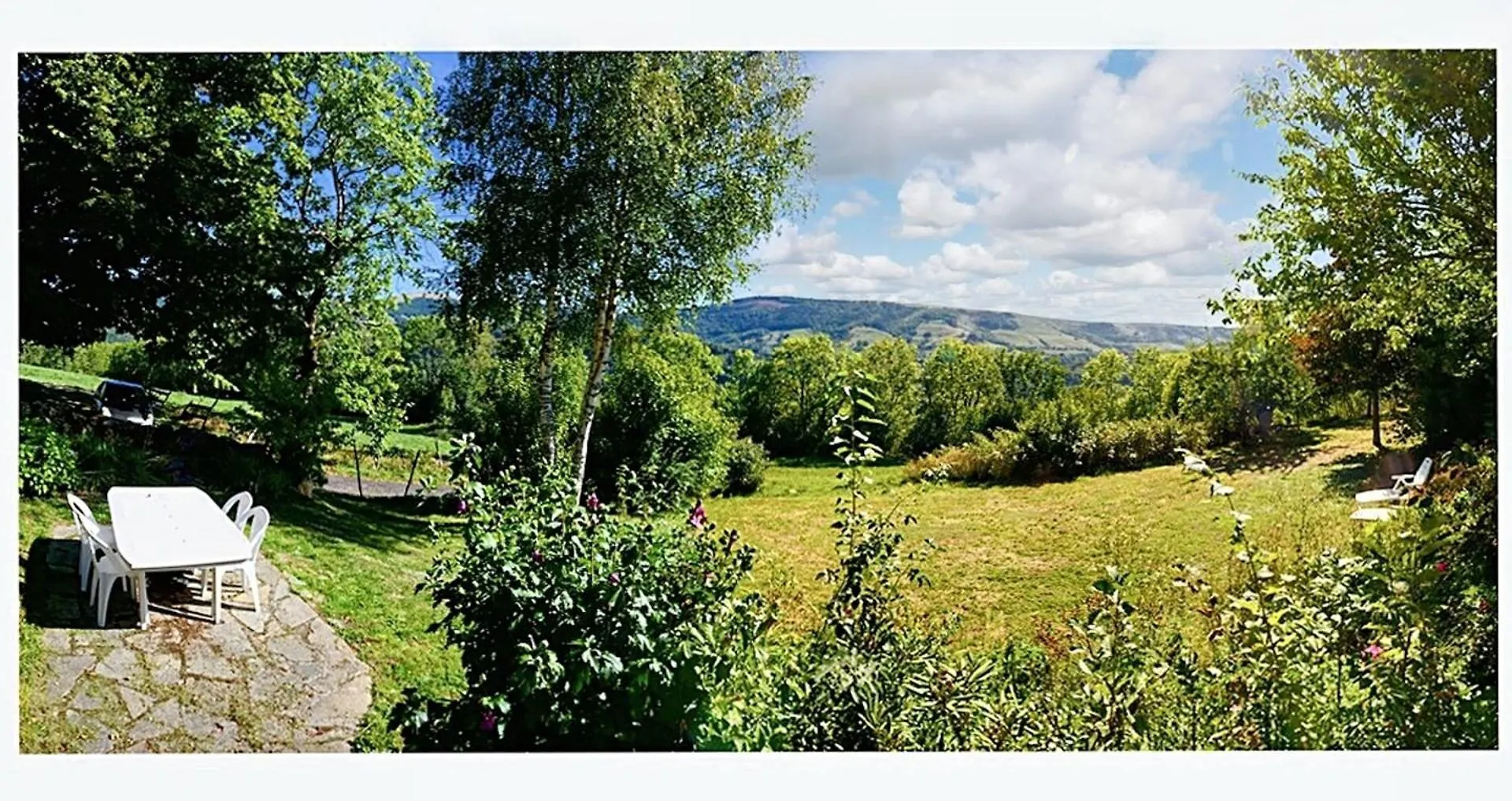 Maison Confortable Avec Vue Sur La Montagne A Le Fau Le Fau  Holiday home Le Fau (Cantal)